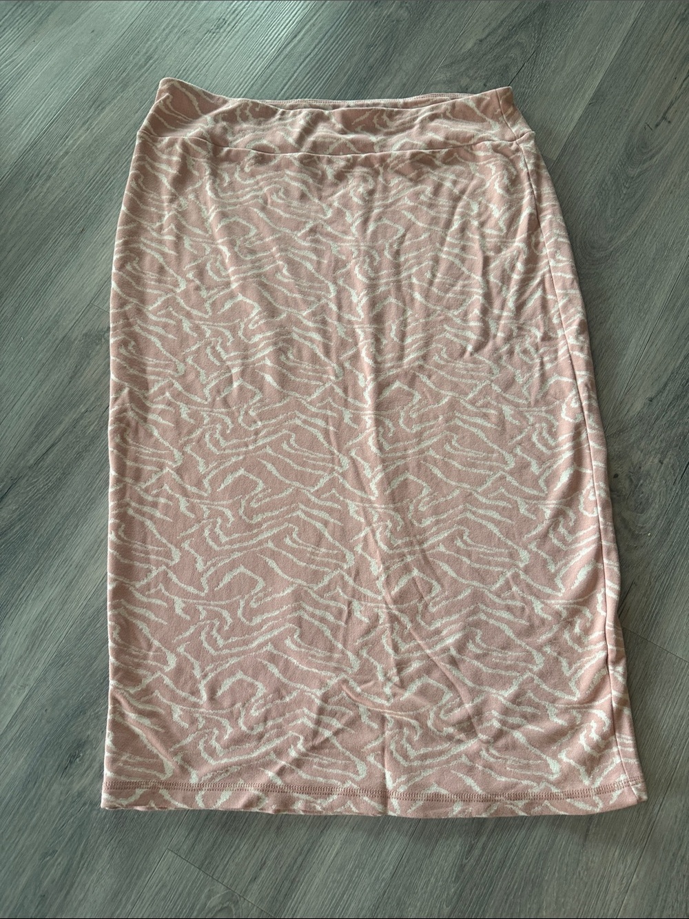 14th & Union Blush Pink Abstract skirt size large